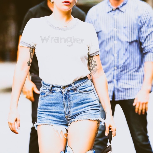 Mystery tee graphic Surprise vintage T-shirt 1990s - Picture 8 of 9